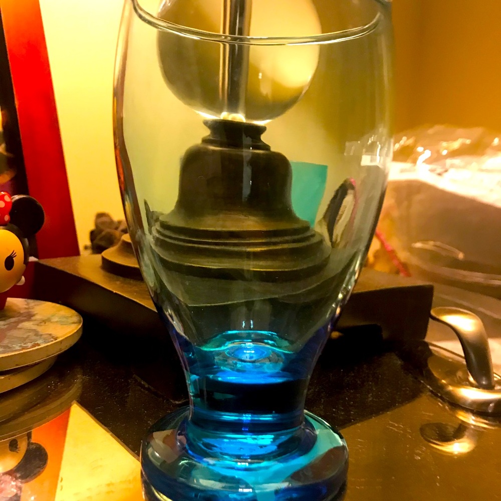 Small Blue Vase 🏺 NWT!